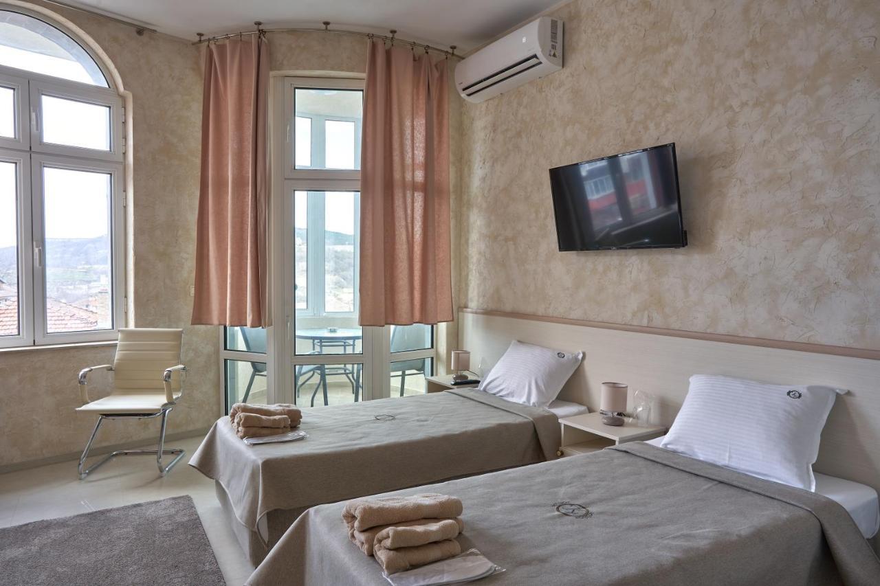 Hotel Kings View Veliko Tárnovo Exterior foto